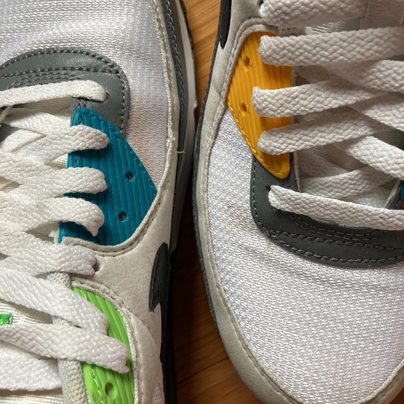 Nike Air Max 90 Peace Love Swoosh - Picture 10 of 16